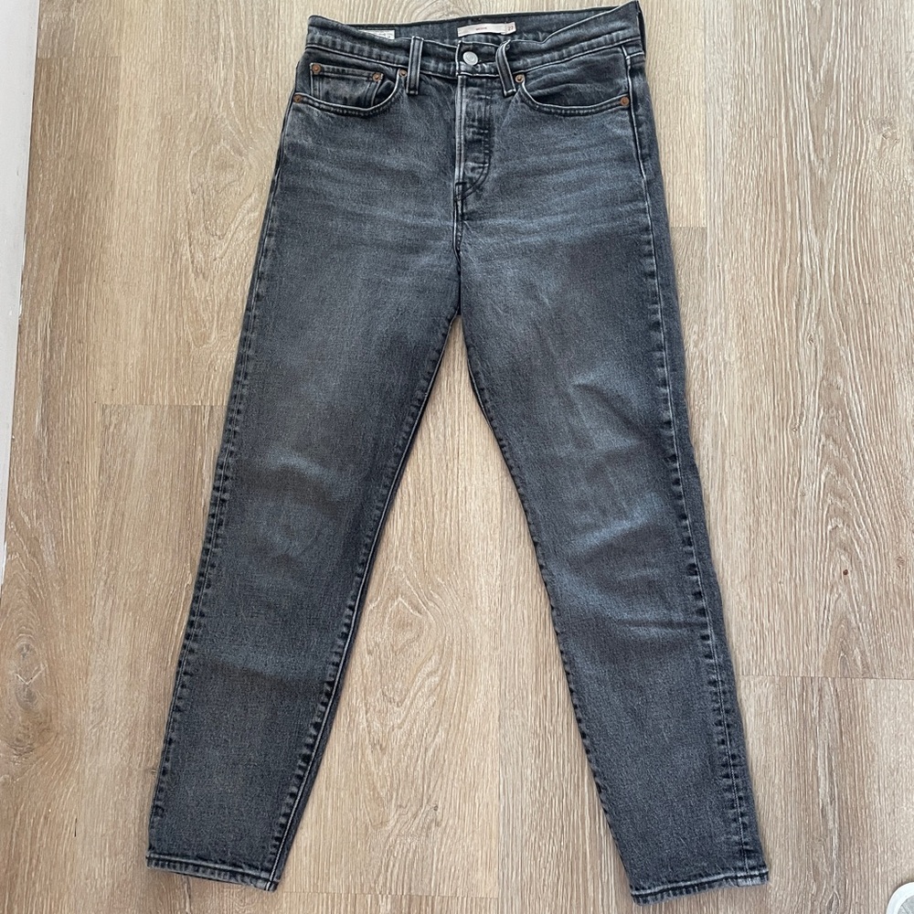 Levi’s Wedgie Straight Black Jean- Size 27